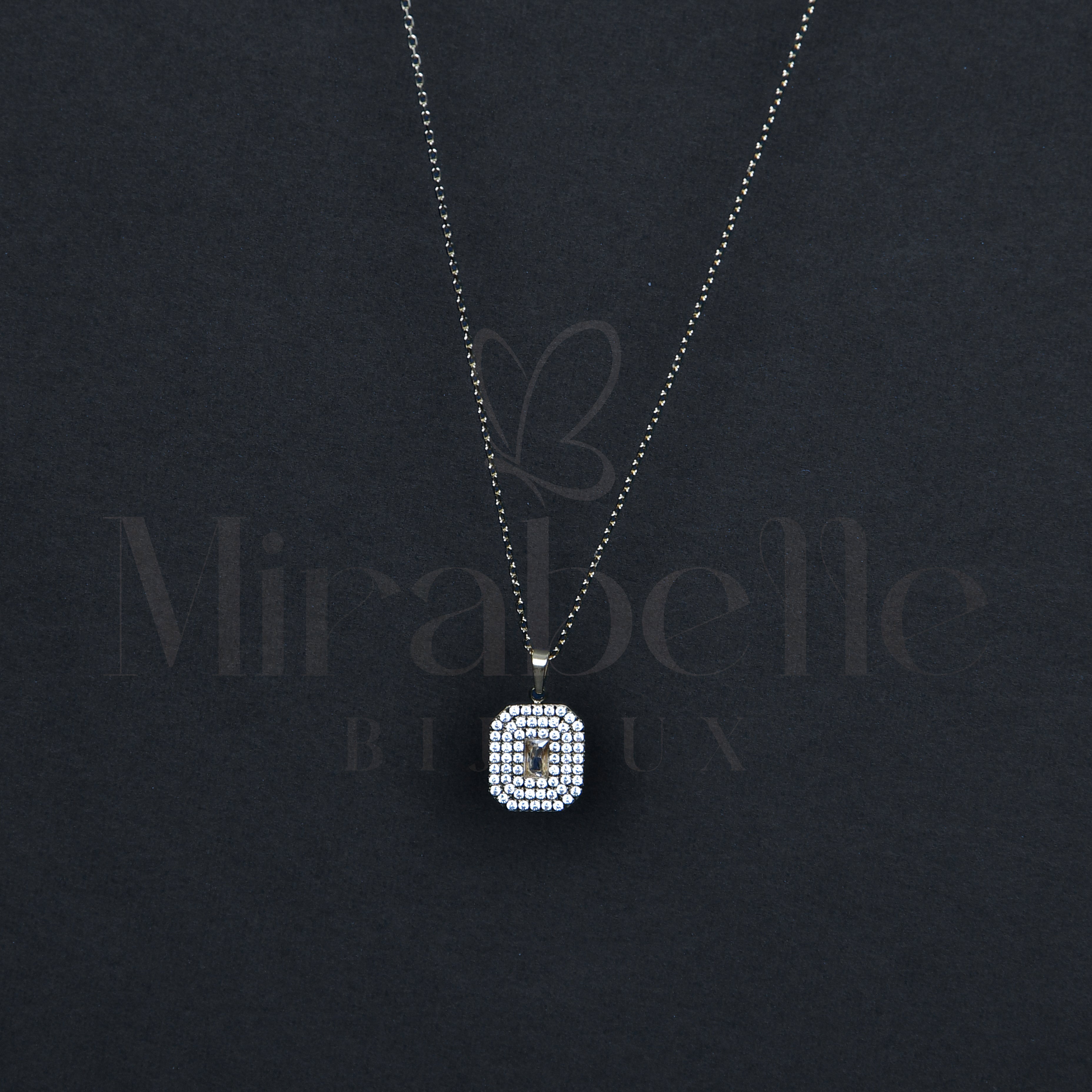 Perle Légère  - Collier avec Pendentif Moderne